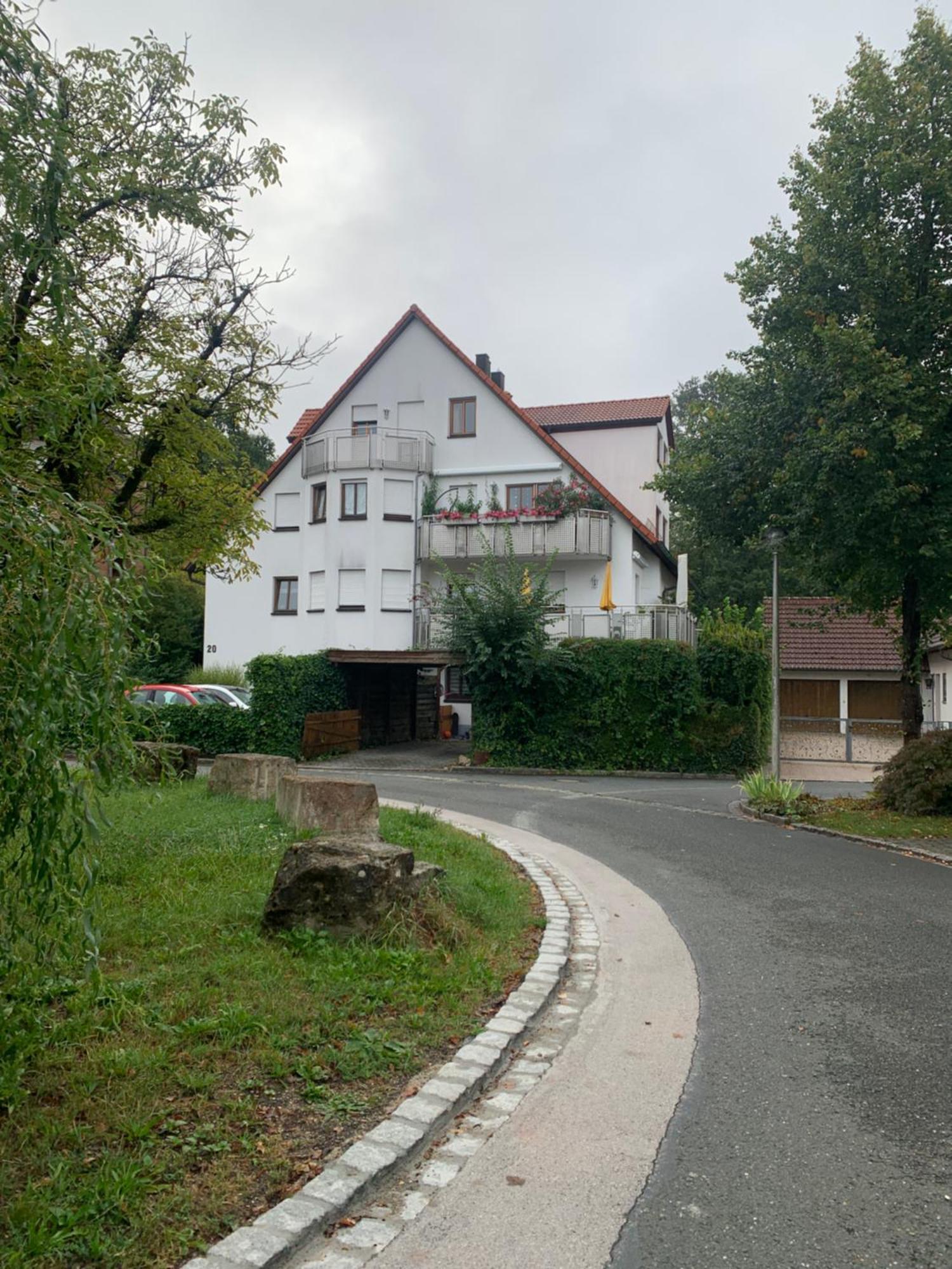 Sonniges Dachzimmer Homestay
