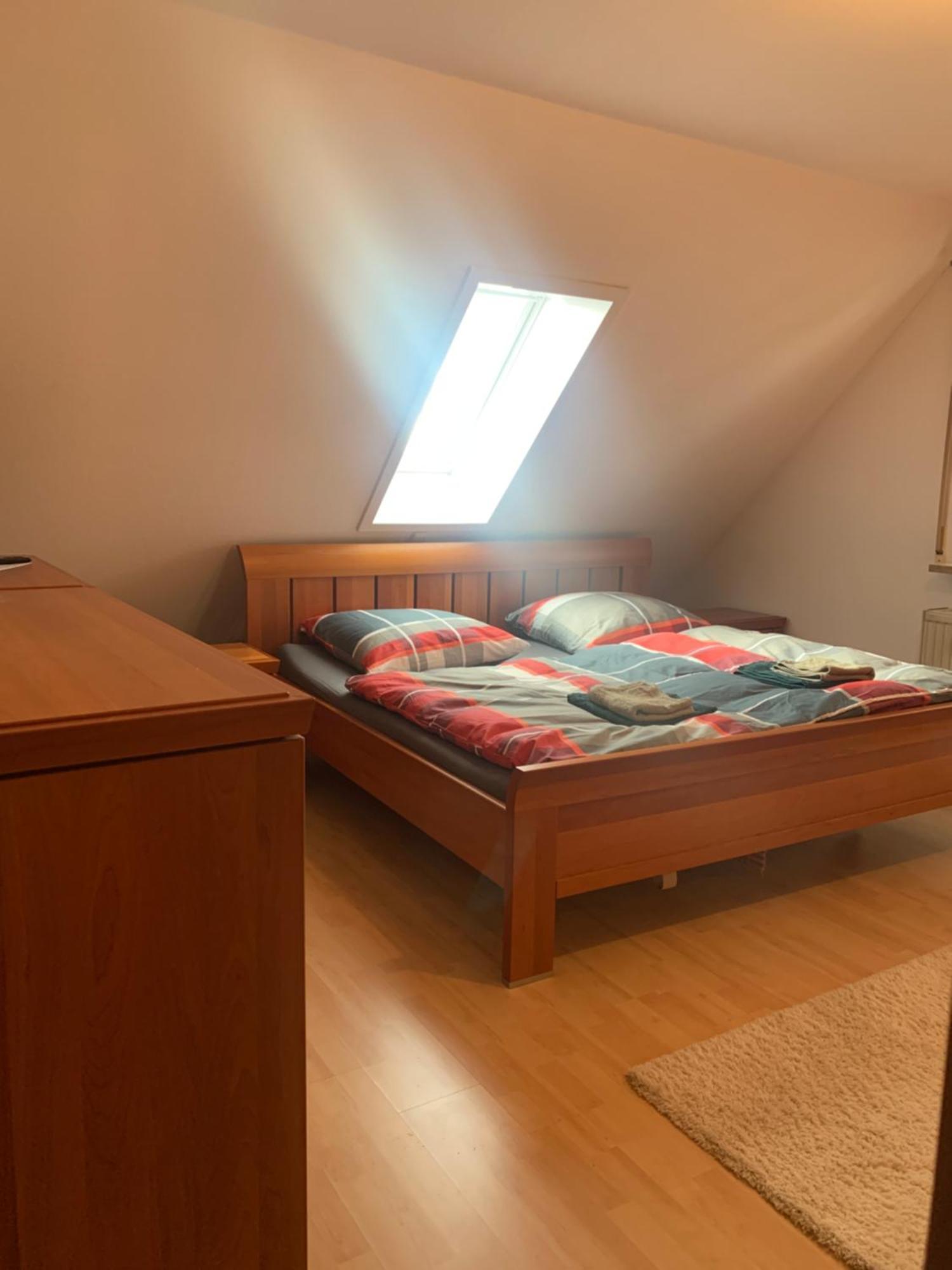 Sonniges Dachzimmer * Feucht
